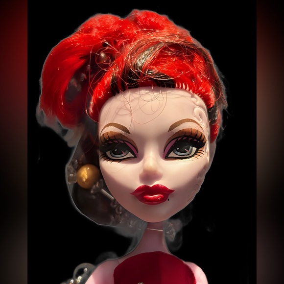 Monster High Doll Operetta - OOAK “OFF WITH HER HEAD” - Picture 13 of 14
